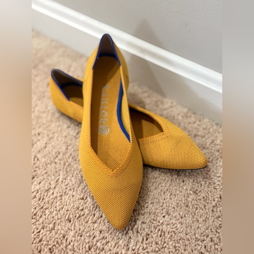 Rothys marigold yellow pointed flat Sz 8